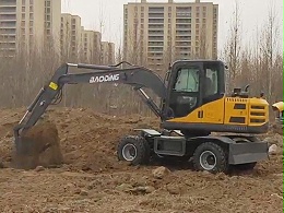 宝鼎80F挖掘机，高效作业能手