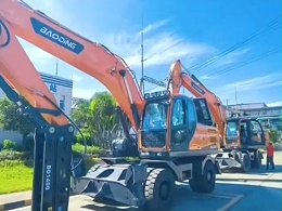 宝鼎BD225轮式挖掘机，实力担当