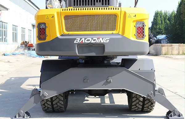 宝鼎120S抓木机9.jpg 宝鼎120S抓木机9.jpg