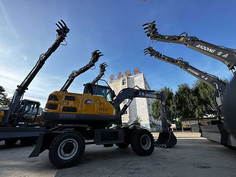 宝鼎挖掘机厂家赢得良好口碑