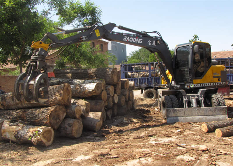 宝鼎95轮式挖掘机抓木机