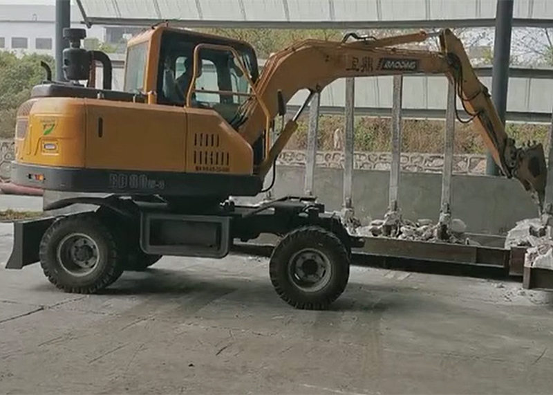 宝鼎80轮式挖掘机