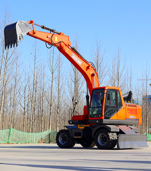 宝鼎150轮式挖掘机实车展示图B