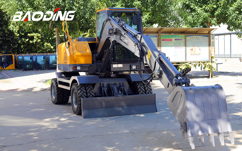 宝鼎轮式挖掘机