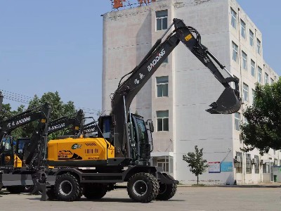 宝鼎轮式挖掘机保养方式