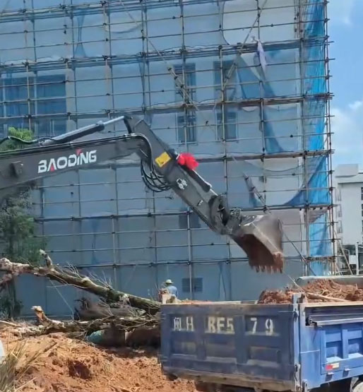 宝鼎轮式挖掘机