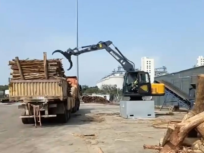 宝鼎固定式电动抓木机，木材厂装卸工具