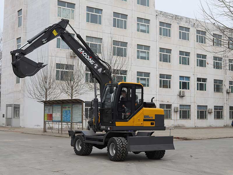 宝鼎轮式挖掘机