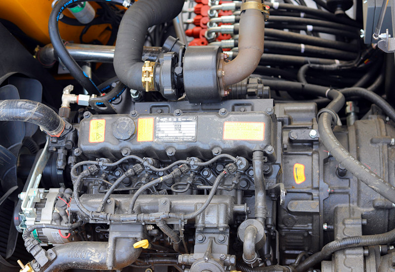 新款抓木机动力部分 新款抓木机动力部分