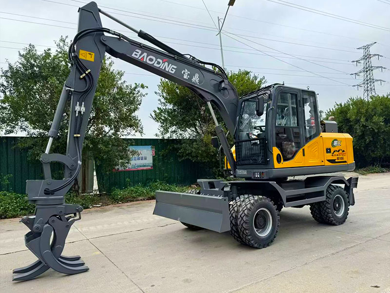 宝鼎抓木机首批6台荣耀出征！匠心品质助力高效作业