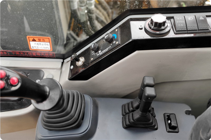 新款95抓木机驾驶室功能按键