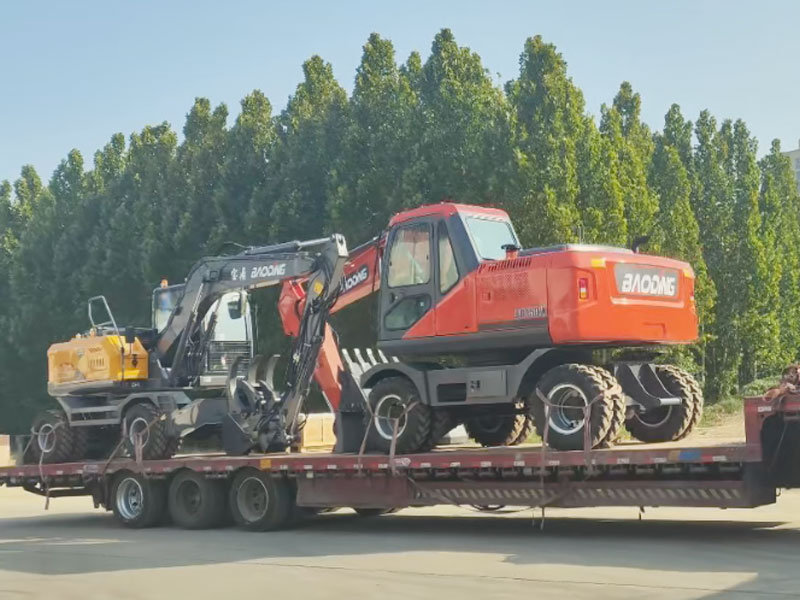宝鼎轮式挖掘机出口霍尔果斯，助力当地基础设施发展