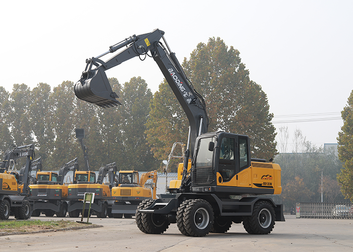 论可靠性和耐用性，选宝鼎挖掘机