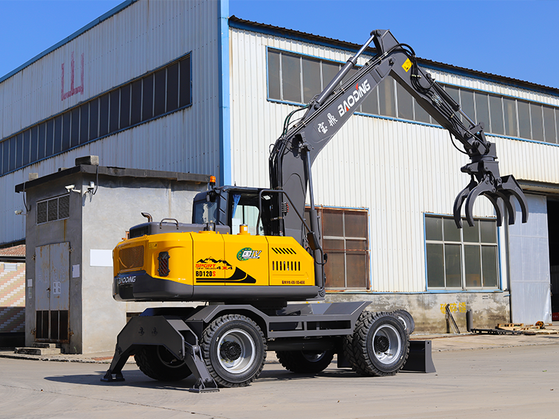 宝鼎120S轮式抓木机