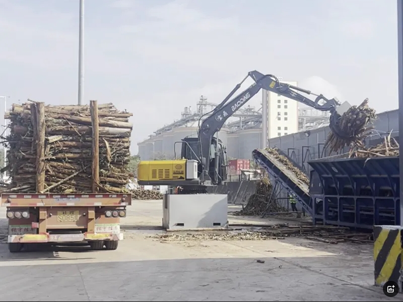 宝鼎固定式电动抓料机于木材加工厂中的应用