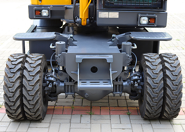 80轮挖下盘设计