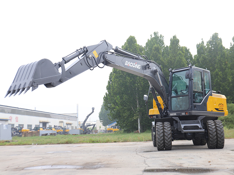 宝鼎BD135挖掘机
