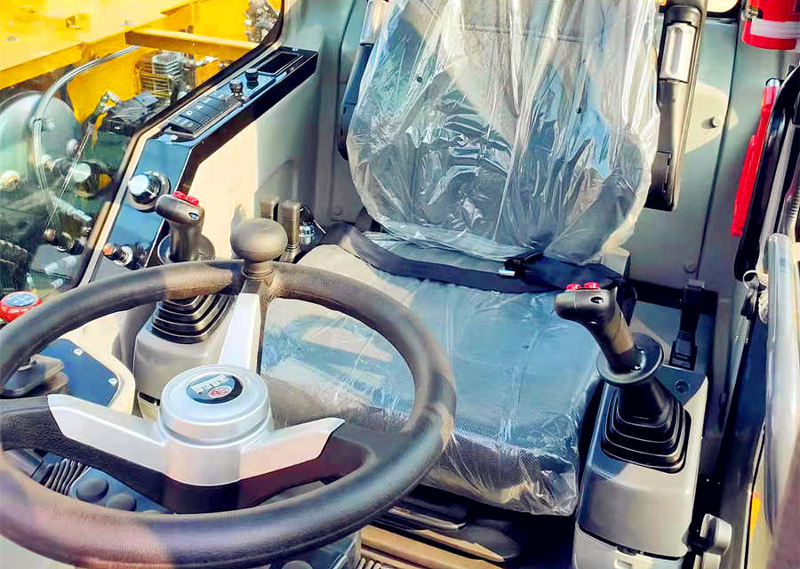 宝鼎120轮式抓木机图片